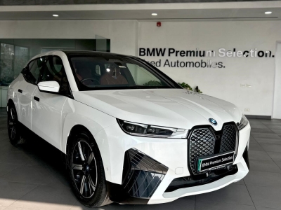 BMW iX  (2022)