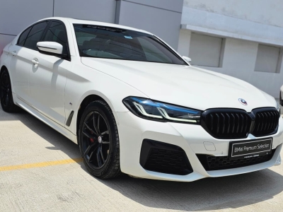 BMW 5 Series  (2022)