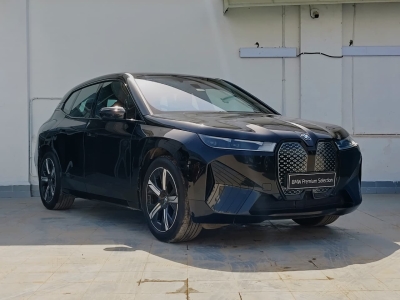 BMW iX  (2023)