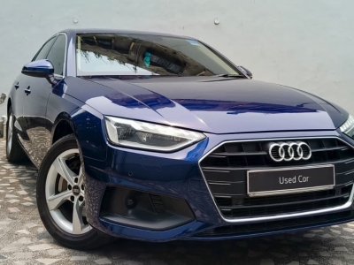 Audi A4  (2023)