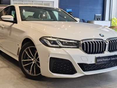 BMW 5 Series  (2022)