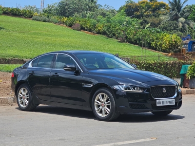 Jaguar XE  (2016)