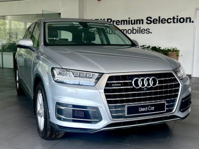 Audi Q7  (2016)