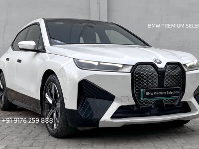 BMW iX  (2022)