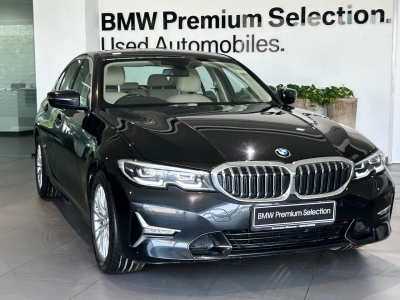 BMW 3 Series  (2020)