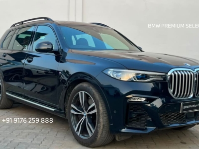 BMW X7  (2022)