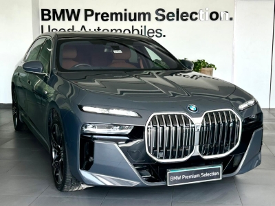 BMW i7  (2024)