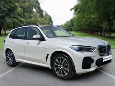 BMW X5  (2022)
