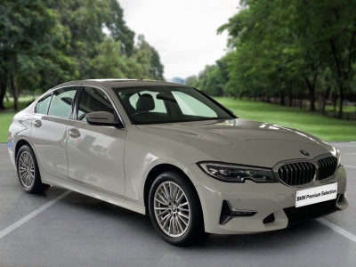 BMW 3 Series  (2019)