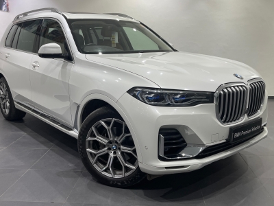 BMW X7  (2022)