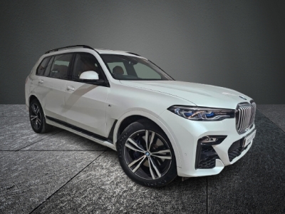 BMW X7  (2021)