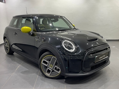 MINI Cooper  (2023)