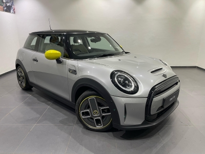 MINI Cooper  (2023)
