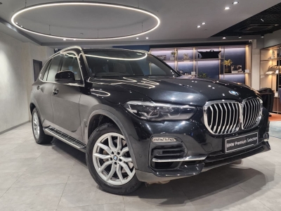 BMW X5  (2021)