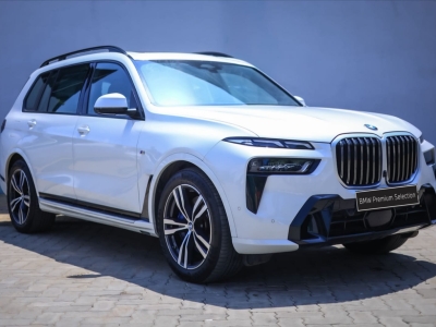 BMW X7  (2024)