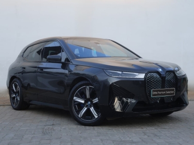 BMW iX  (2023) BMW iX  (2023)