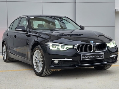 BMW 3 Series  (2016)
