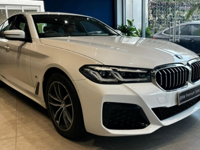 BMW 5 Series  (2021)