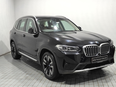 BMW X3  (2022)