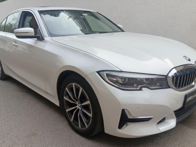 BMW 3 Series  (2021)