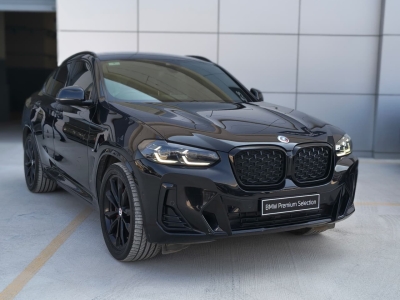 BMW X4  (2022)