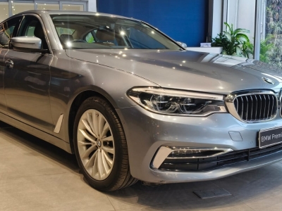 BMW 5 Series  (2018)