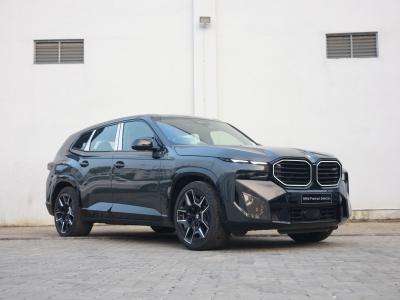 BMW XM  (2023)