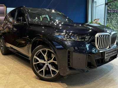 BMW X5  (2023)