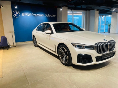 BMW 7 Series  (2022)