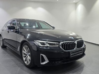 BMW 5 Series  (2022)