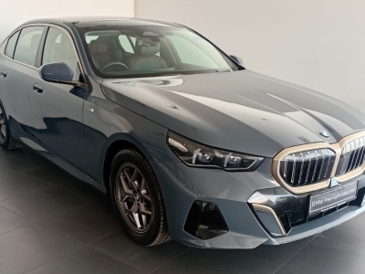 BMW 5 Series  (2024)