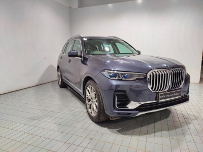 BMW X7  (2020)