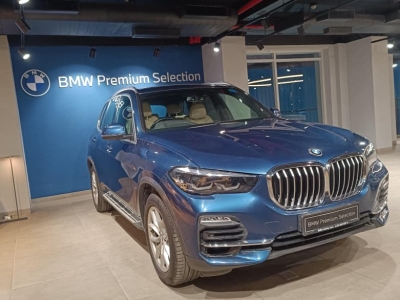 BMW X5  (2021)