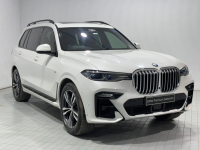 BMW X7  (2022)
