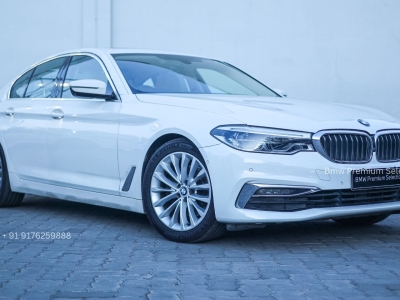 BMW 5 Series  (2020)