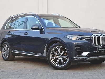 BMW X7  (2022)