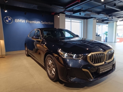 BMW 5 Series  (2024)