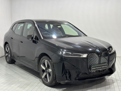 BMW iX  (2023)