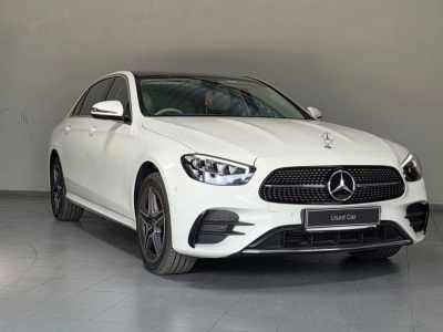 Mercedes Benz E Class  (2024)