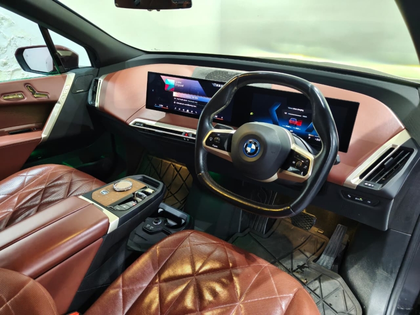 BMW iX xDrive40