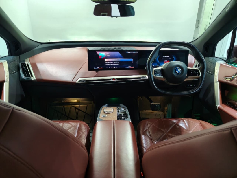 BMW iX xDrive40