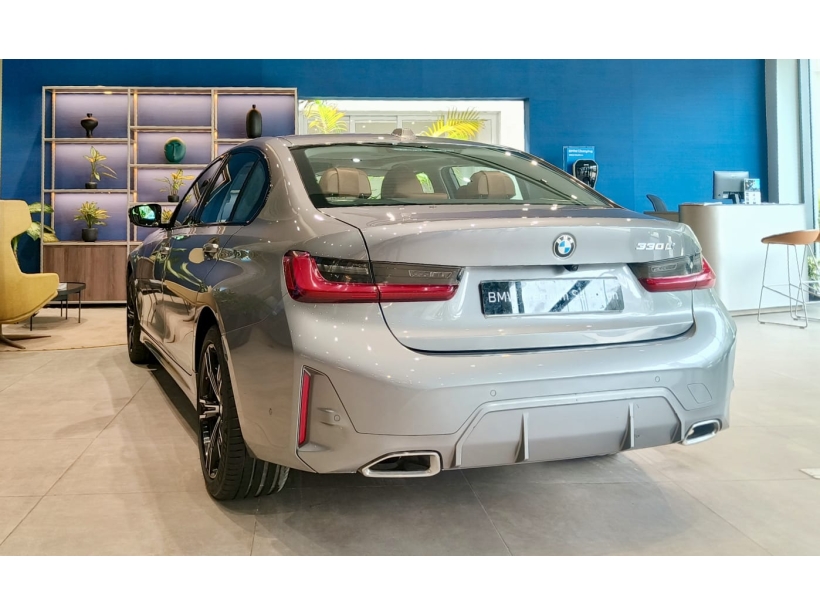 BMW 3 Series Gran Limousine 330Li M Sport