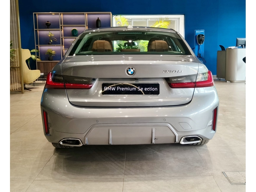 BMW 3 Series Gran Limousine 330Li M Sport