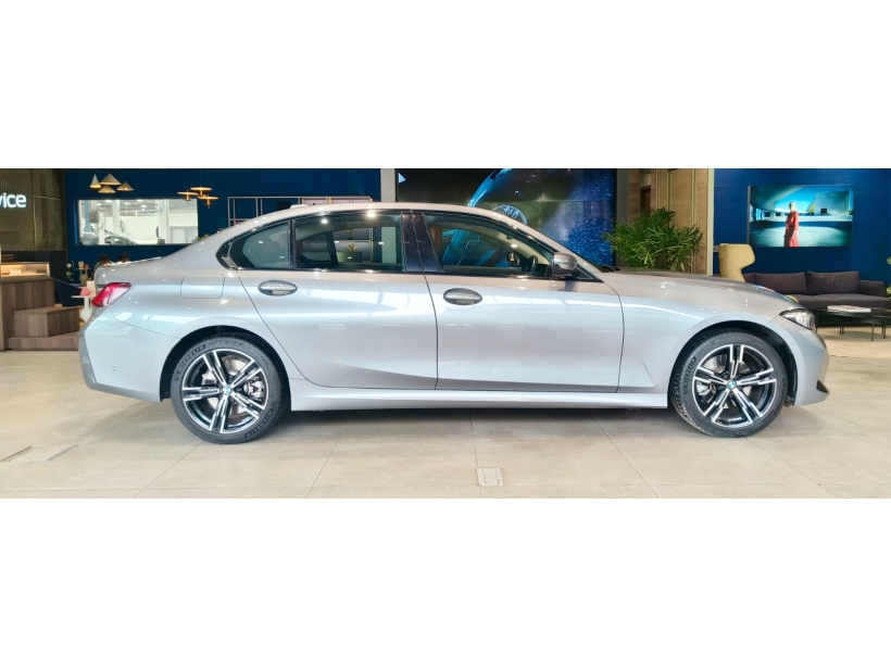 BMW 3 Series Gran Limousine 330Li M Sport