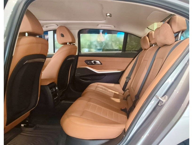 BMW 3 Series Gran Limousine 330Li M Sport