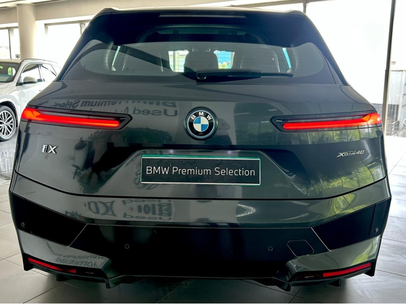 BMW iX xDrive40