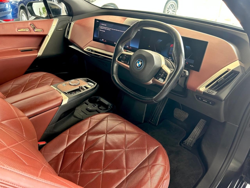 BMW iX xDrive40