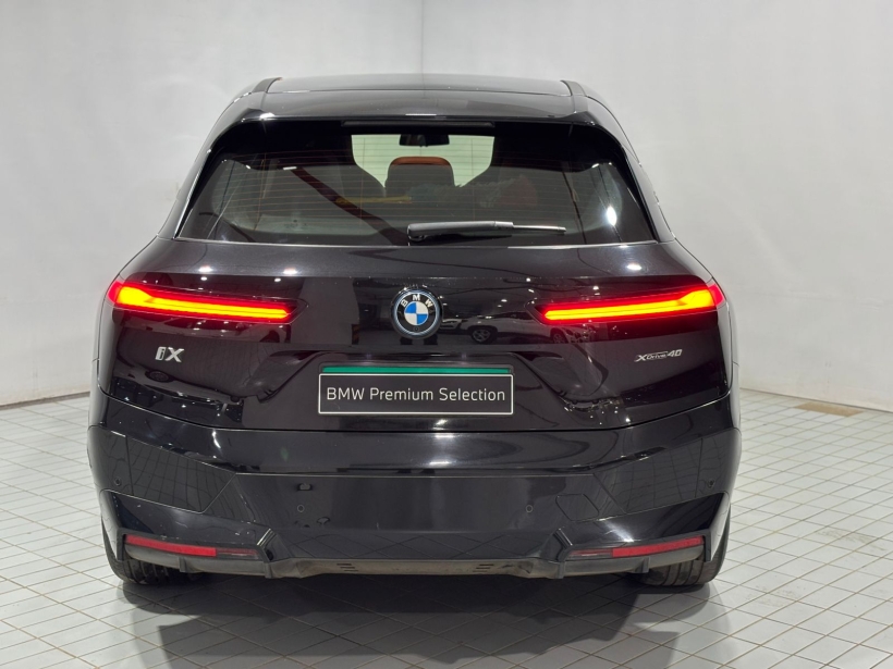 BMW iX xDrive40