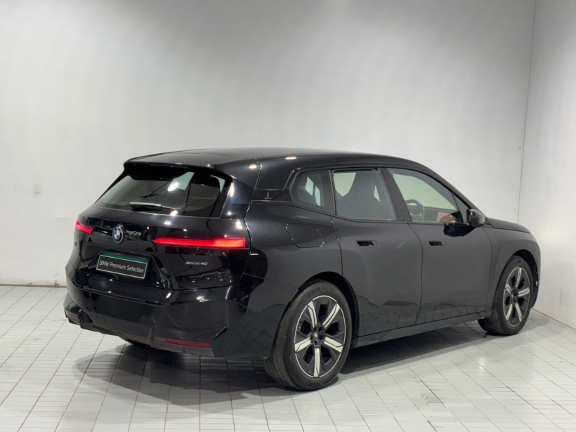 BMW iX xDrive40