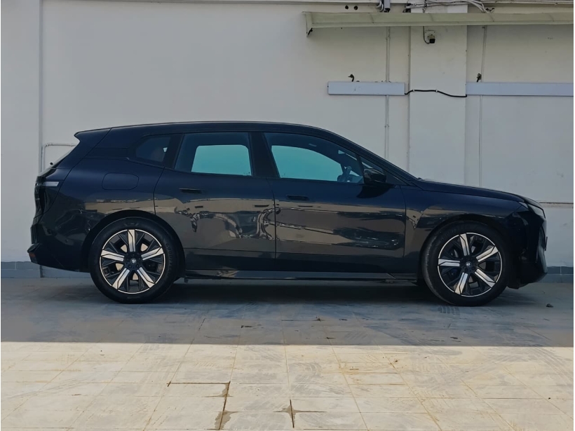 BMW iX xDrive40